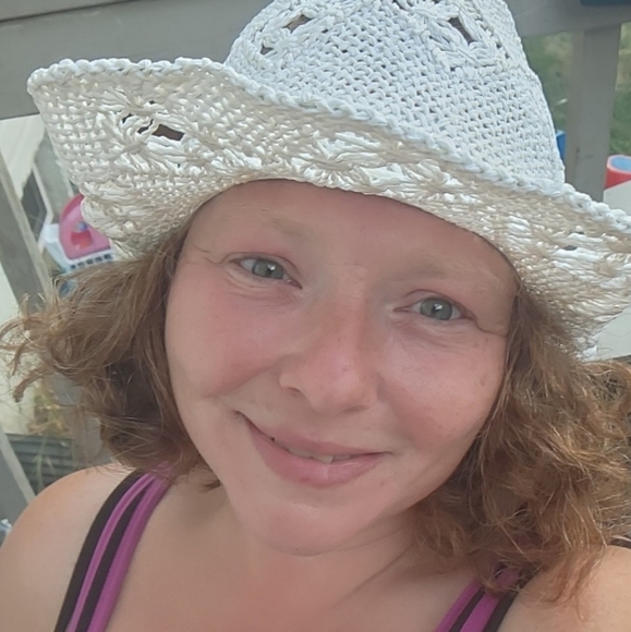 Meet your Posher, Jenny - Picture 1 of 1